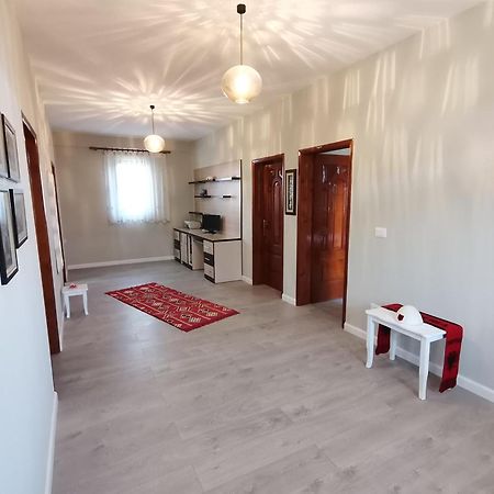 Leatis Apartment Драч Екстериор снимка